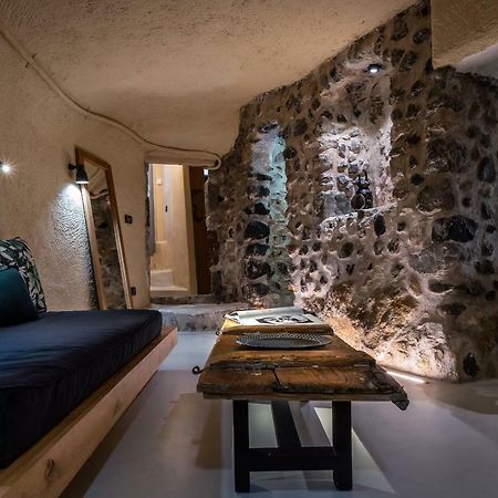 Nalas Suites Emporio  Eksteriør billede
