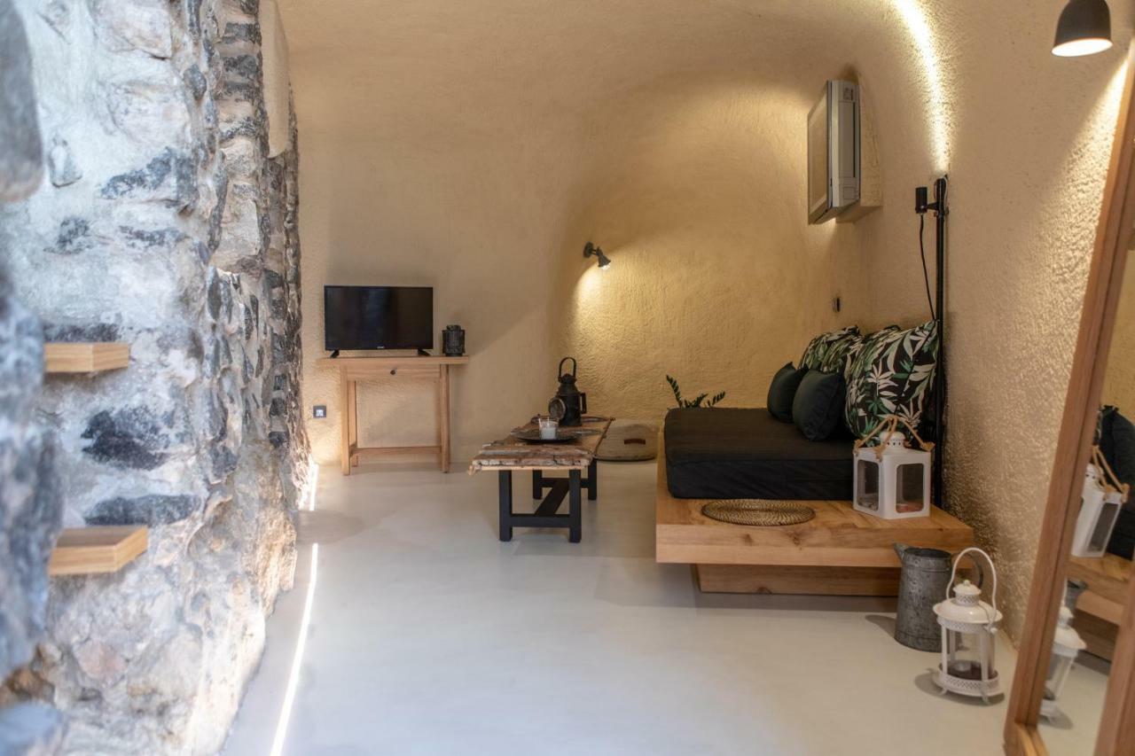 Nalas Suites Emporio  Eksteriør billede