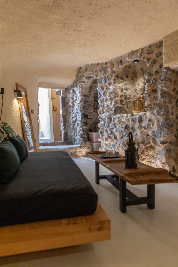 Nalas Suites Emporio  Eksteriør billede