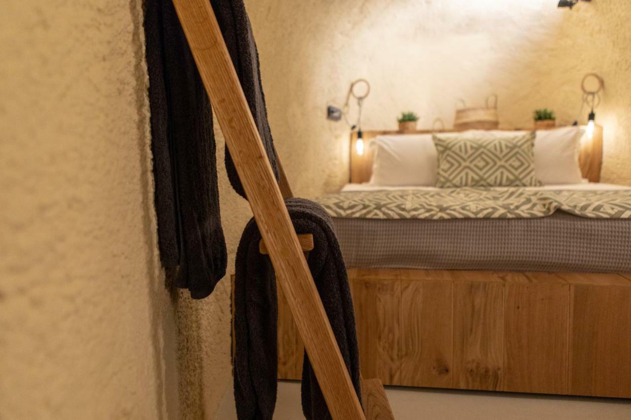 Nalas Suites Emporio  Eksteriør billede