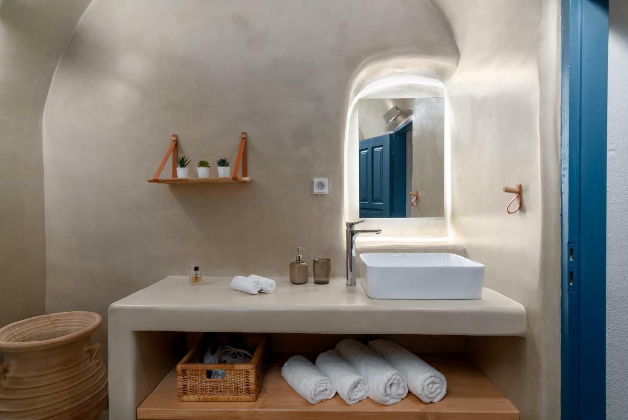 Nalas Suites Emporio  Eksteriør billede