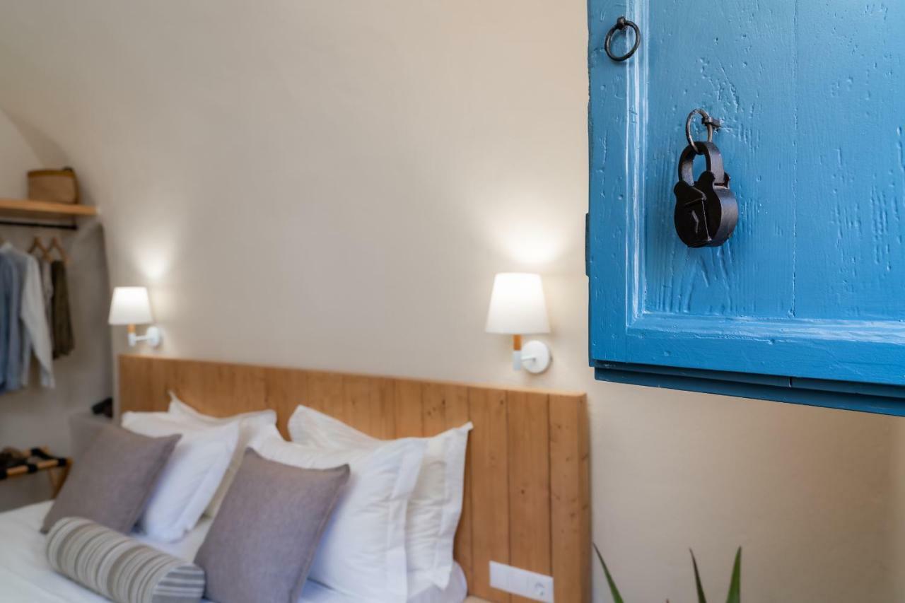 Nalas Suites Emporio  Eksteriør billede