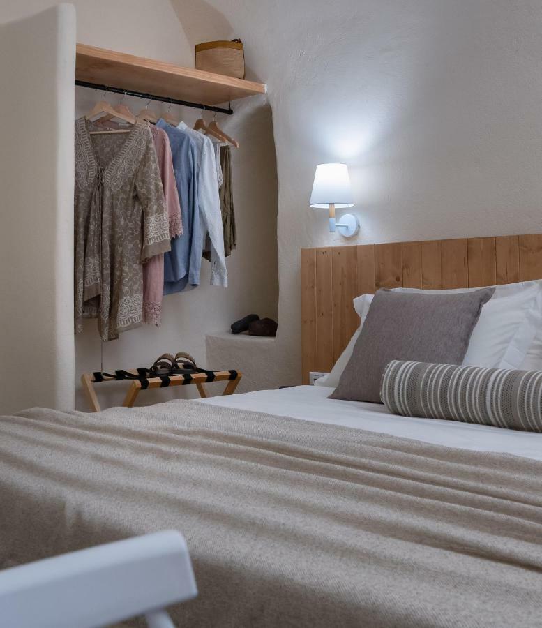 Nalas Suites Emporio  Eksteriør billede