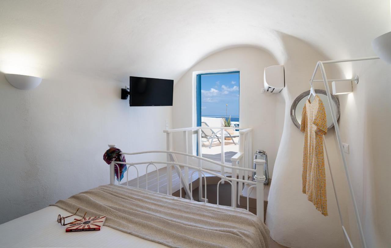Nalas Suites Emporio  Eksteriør billede